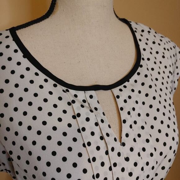 Two Hearts Maternity Size Small Maternity Short Dress Polka Dot White Black Tuni - Picture 8 of 14